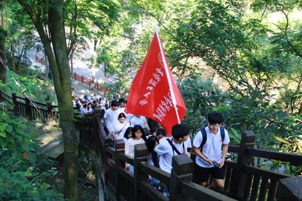 恩波利主场3-0击败蒙扎,茹尔科夫斯基进球连环,保级触手可及